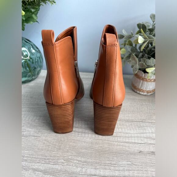 NINE WEST Women's Birds Block Heel Booties - Picture 7 of 10